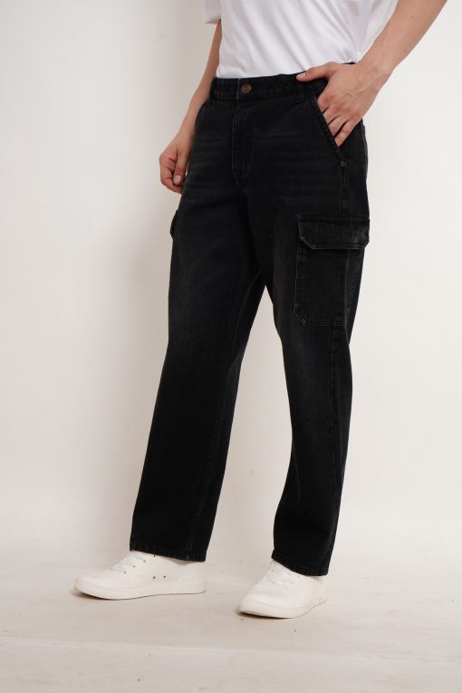 Black Mid Rise Relaxed Men's Cargo Jeans - Image 4